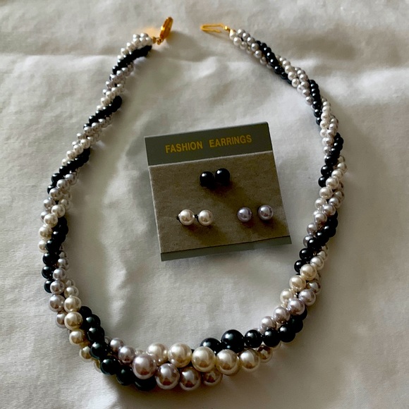 Jewelry - Pearl necklace and 3 pair of Pearl earrings
